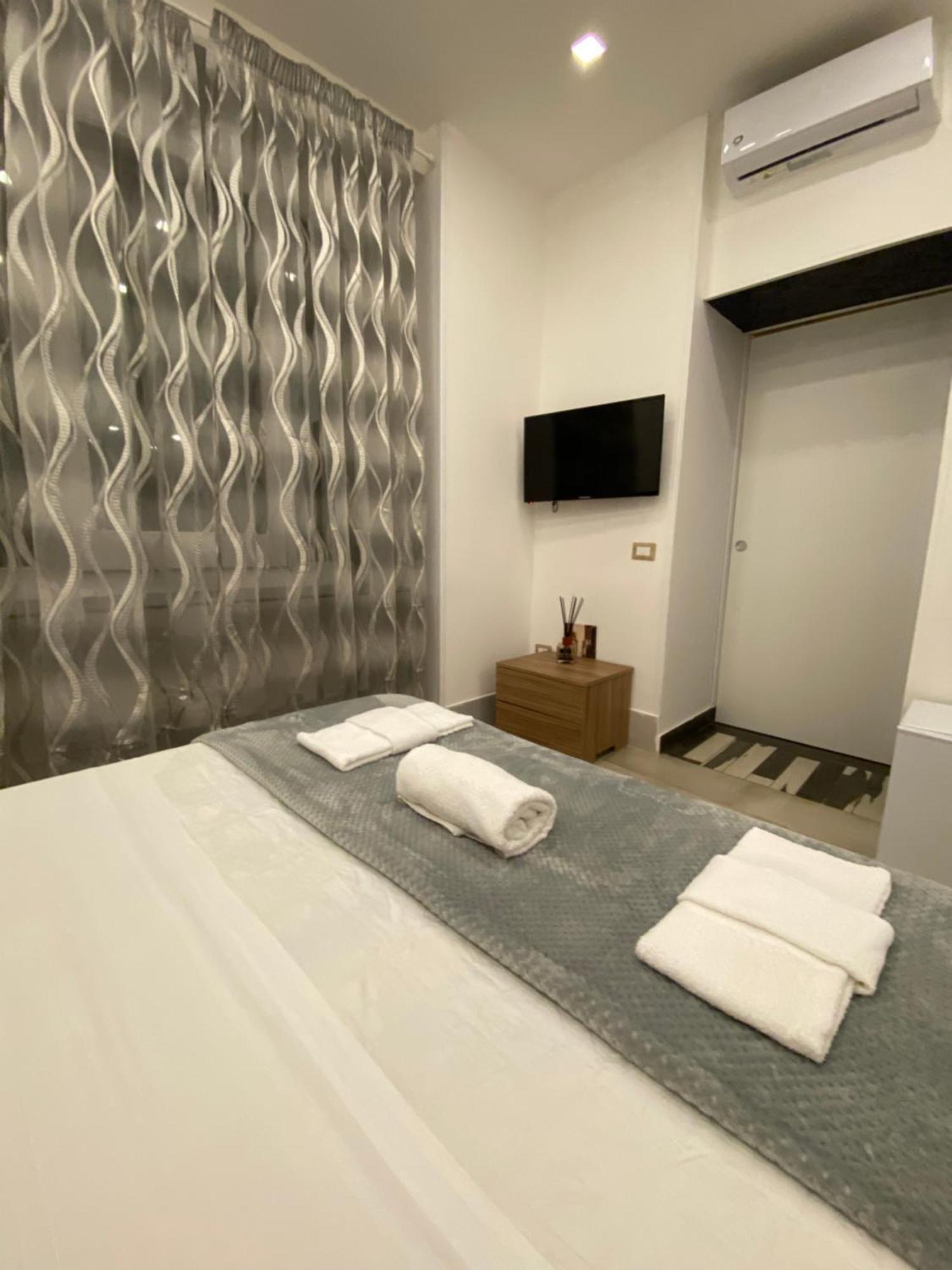 Pippo'S Suite Naples Exterior photo
