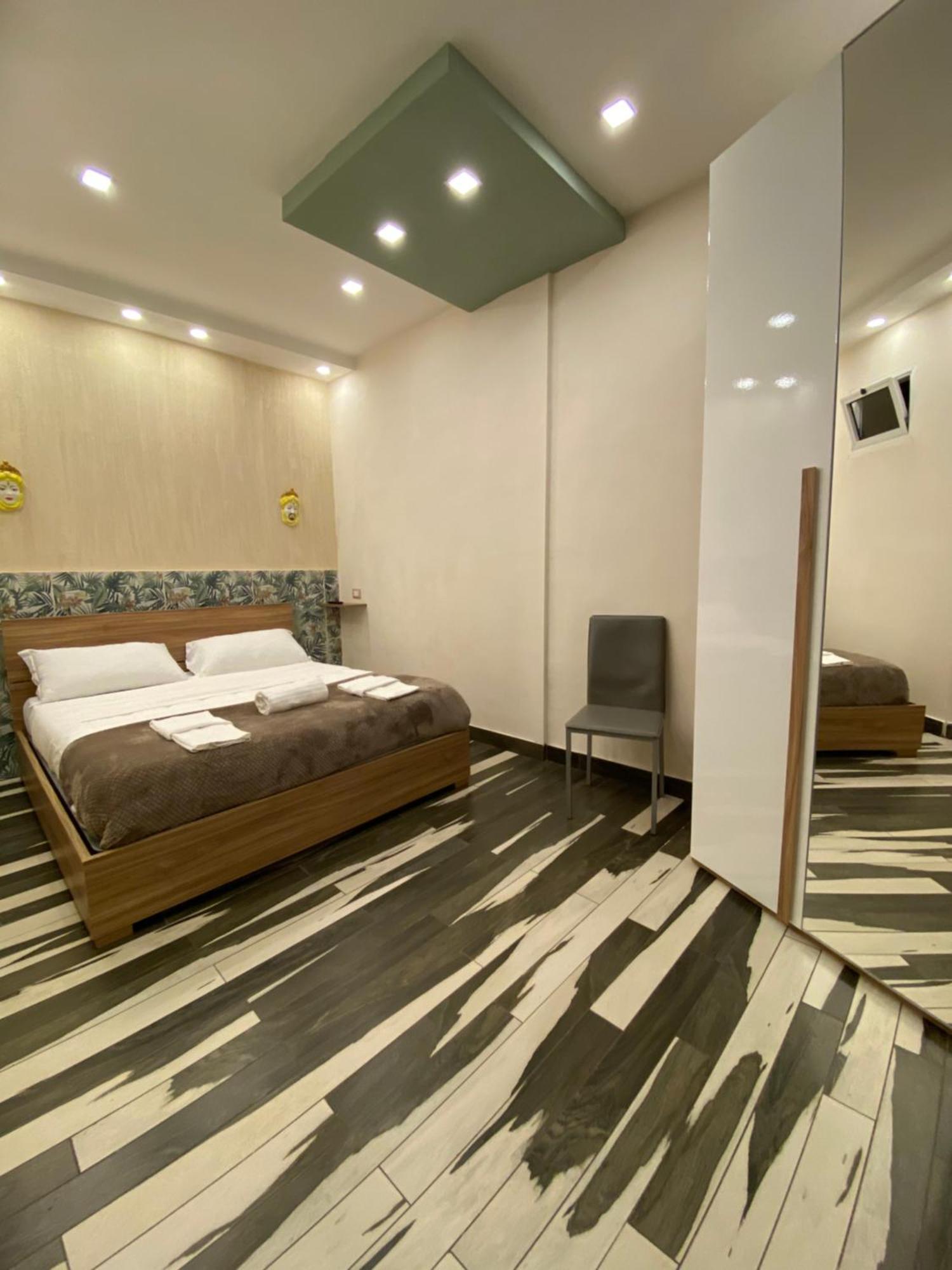 Pippo'S Suite Naples Exterior photo