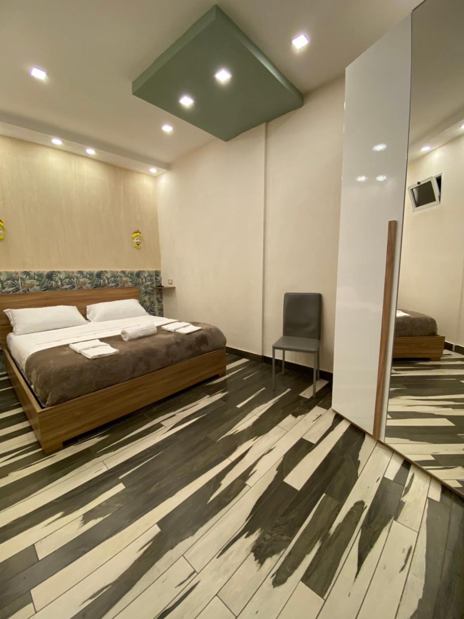 Pippo'S Suite Naples Exterior photo