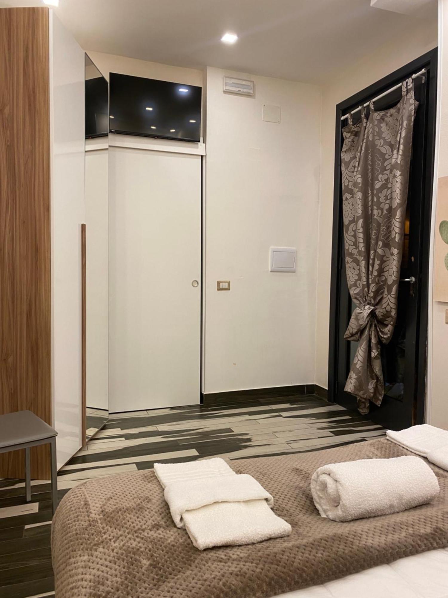 Pippo'S Suite Naples Exterior photo